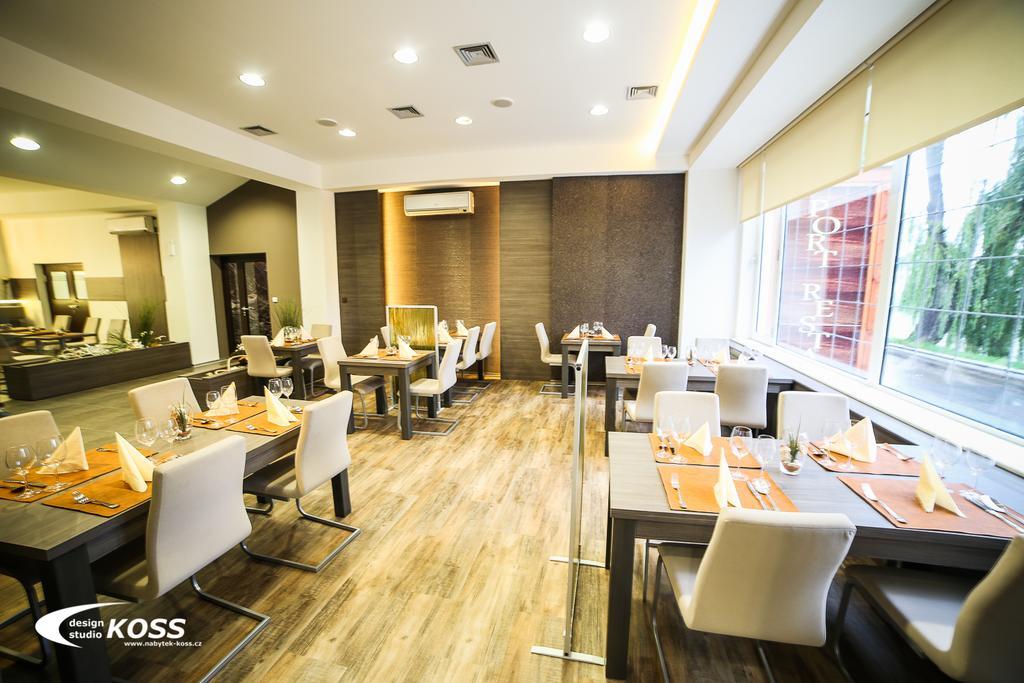 Hotel Imos Břeclav 外观 照片